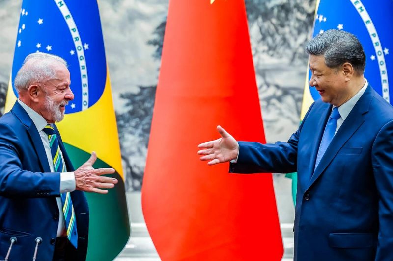 13.05.2025 – Presidente da Rep&uacute;blica, Luiz In&aacute;cio Lula da Silva e o Presidente da Rep&uacute;blica Popular da China, Xi Jinping, durante a cerim&ocirc;nia de assinatura de Atos, em Pequim – Foto: Ricardo Stuckert / PR/ND