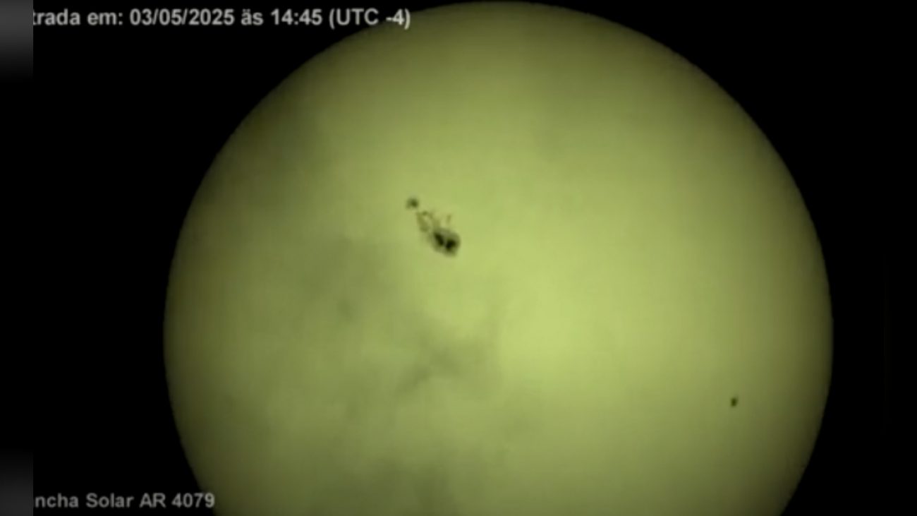 Imagem de Sol com mancha solar 