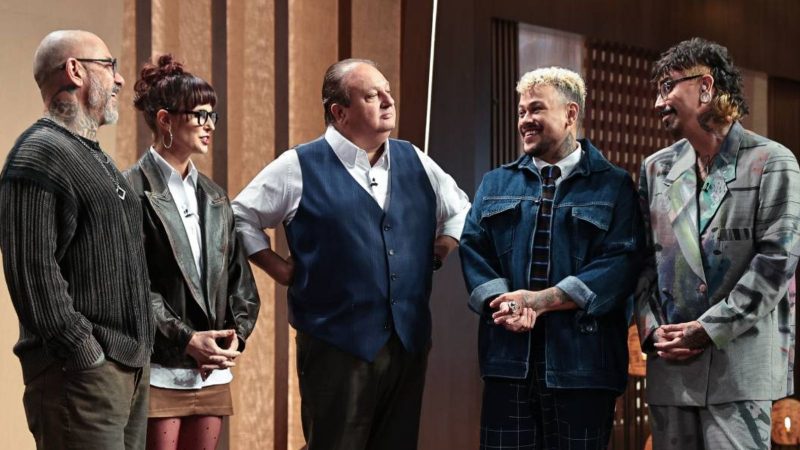Masterchef Creators é uma edição especial do programa Na imagem aparecem os chefs de culinária Henrique Fogaça, Erick Jacquin, Helena Rizzo com os influencers e produtores de conteúdo do canal Diva Depressao para apresentar o Masterchef Creators.