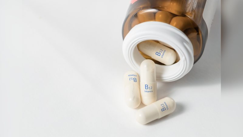 Melhor horário para tomar vitamina B12 Imagem de vitamina B12/ melhor horário para tomar vitamina B12