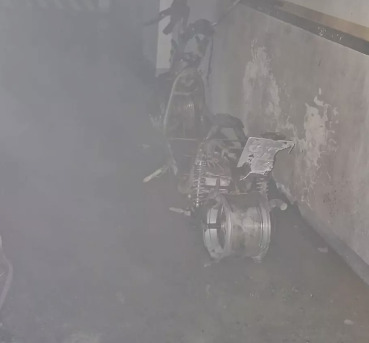 Moto elétrica incendiada em SC 