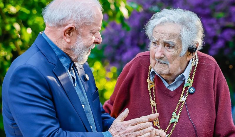 Foto de lula e Pepe Mujica Ex-presidente Uruguaio citou Lula em sua entrevista
