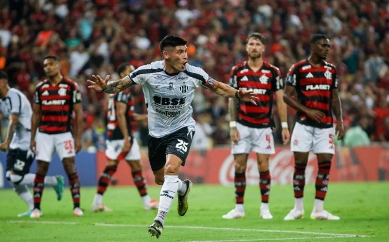 Jogo de ida entre Central Córdoba x Flamengo