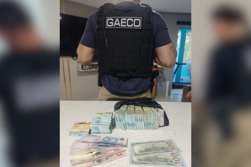 Operação A operação ocorreu nesta quinta-feira (15) no município paranaense