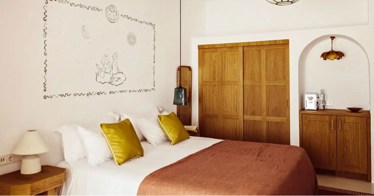 Boho na decoração com cores como amarelo motarda