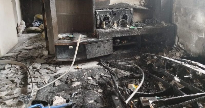 Apartamento pega fogo em Itajaí Apartamento pega fogo em Itajaí