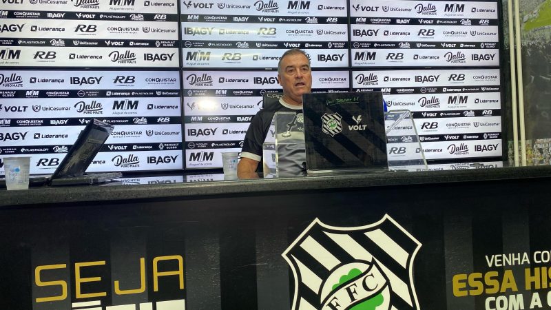 Pintado é o novo técnico do Figueirense Pintado é o novo técnico do Figueirense
