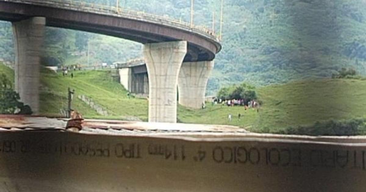 Ponte helicoidal Imagem de um ponte helicoidal, a mesma causadora do acidente, para mostrar para os leitores como ela é