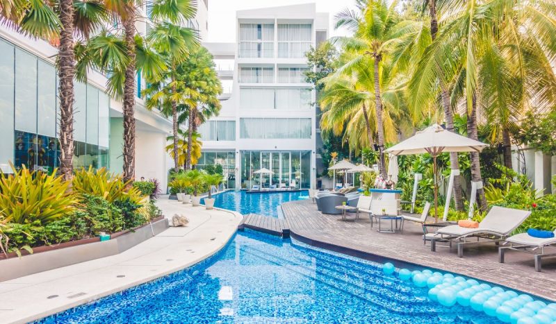 Piscina em condomínio