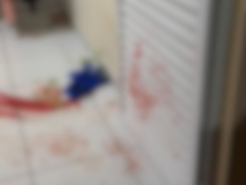 cena de feminicídio A imagem mostra a cena de um crime. Suspeito é desertor da PM do Pará e estava na cidade sob nome falso.