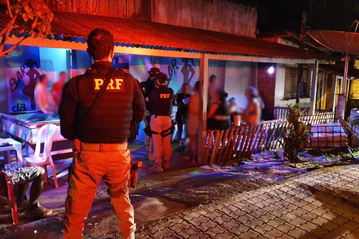 BR-101 e BR-282 BR-101 e BR-282 são as rodovias com maior número de pontos vulneráveis para exploração infantil em SC