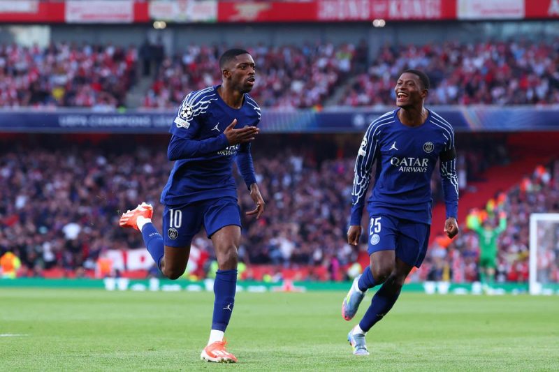 Dembélé, do PSG Dembélé comemorando o gol da vitória do PSG sobre o Arsenal na semifinal da Champions