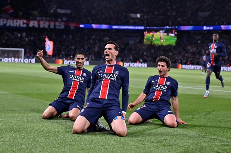 PSG PSG comemorando classificação para a final da Champions League