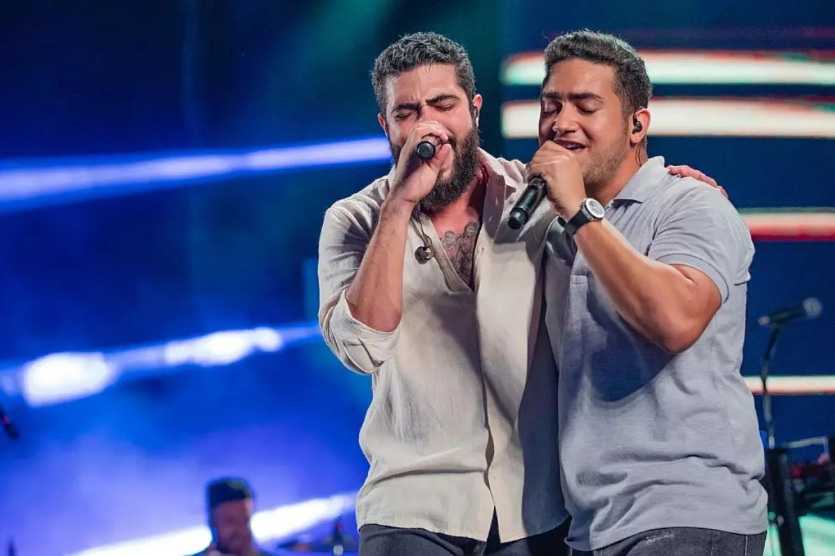 A dupla Henrique & Juliano também se apresenta na Efapi do Brasil no último sábado da feira.  - Internet/ND