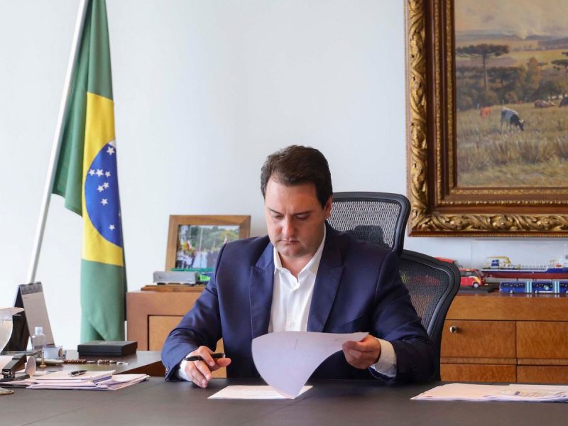 Ratinho Jr. é filho do Ratinho