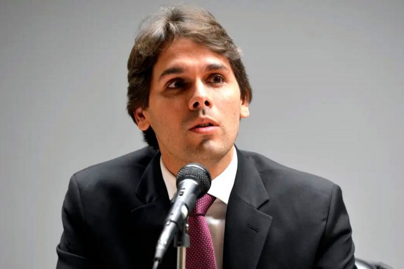 Renato Vieira, ex-presidente do INSS Renato Vieira era presidente do INSS quando fraudes começaram