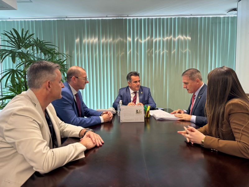 Abaixo-assinado do PP de SC chega a Brasília Abaixo-assinado do PP de SC chega a Brasília