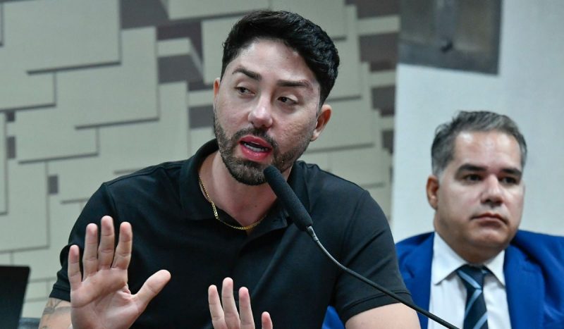 Rico Melquíades perde a paciência no Senado Rico Melquíades perde a paciência no Senado