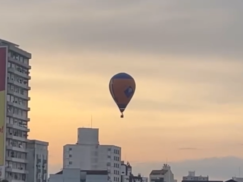 balão Você viu? Saiba o que fazia um balão no céu de Blumenau nesta terça
