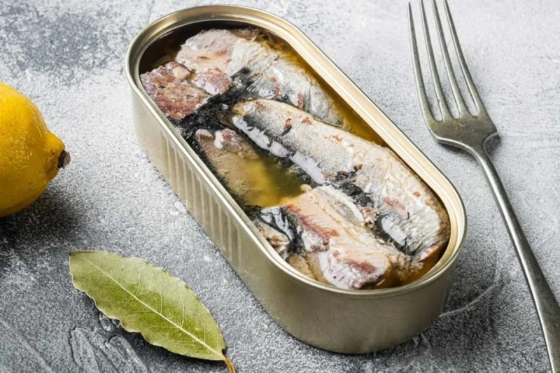 sardinha Lata de sardinha aberta