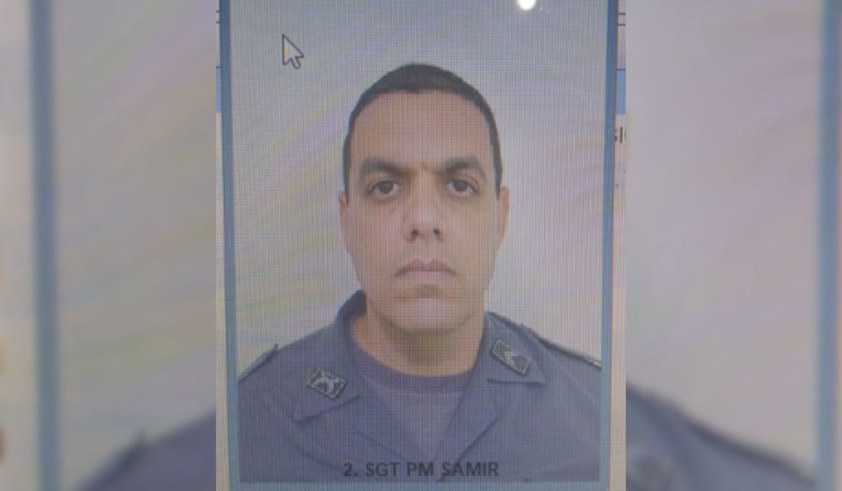 Sargento da PM invadiu clínica, matou esposa e feriu filha com tiros e golpes de faca Sargento da PM invadiu clínica, matou esposa e feriu filha com tiros e golpes de faca