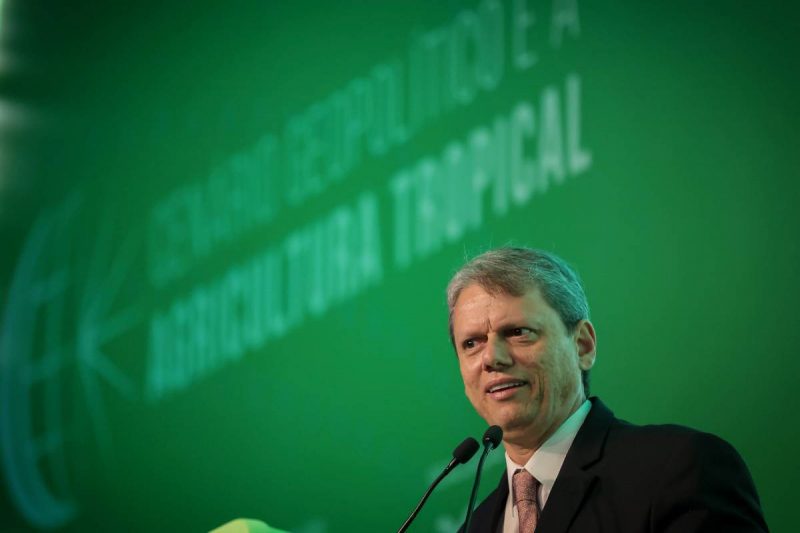 Tarcísio de Freitas e Michelle Bolsonaro