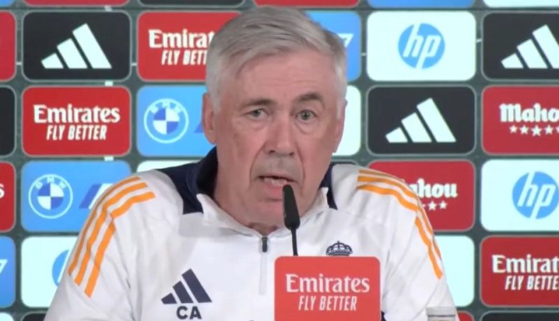 Ancelotti em coletiva de imprensa