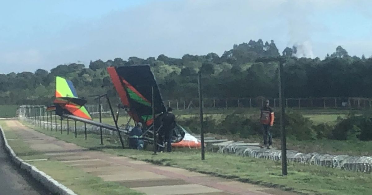 Piloto sofreu les&otilde;es no rosto devido ao impacto com o arame farpado – Foto: Divulga&ccedil;&atilde;o/A Gazeta Tresbarrense/ND