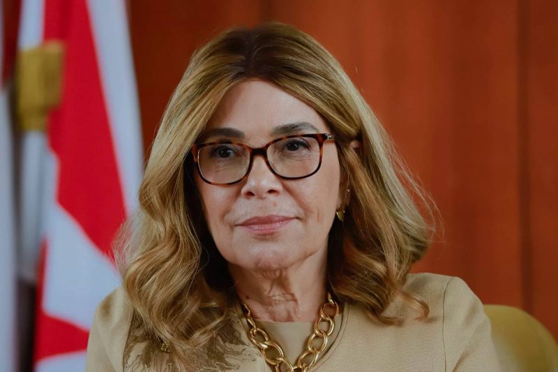 Vereadora de SP Cris Monteiro Vereadora de SP Cris Monteiro, uma mulher de cabelo comprido, loiro, em destaque na foto