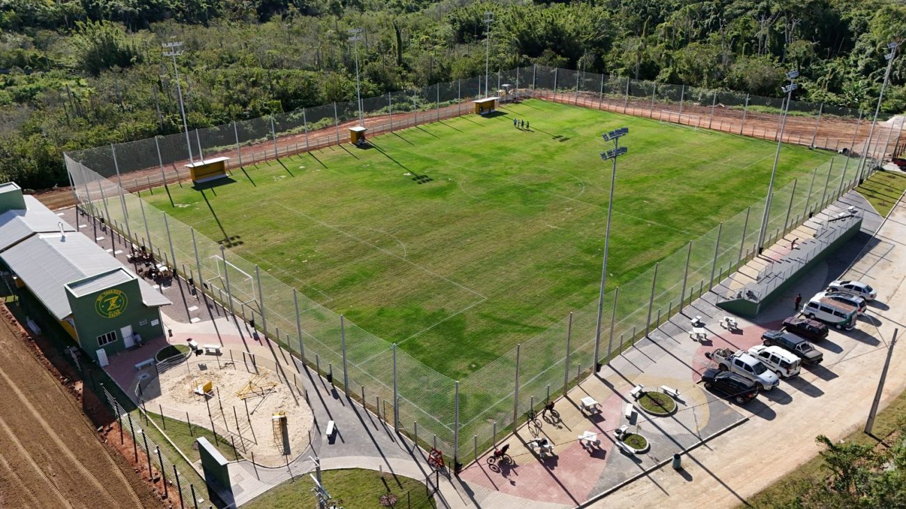 Toca da Pantera, o tradicional campo de futebol amador do Zaire, está de volta Toca da Pantera, o tradicional campo do time amador do Zaire, está de volta