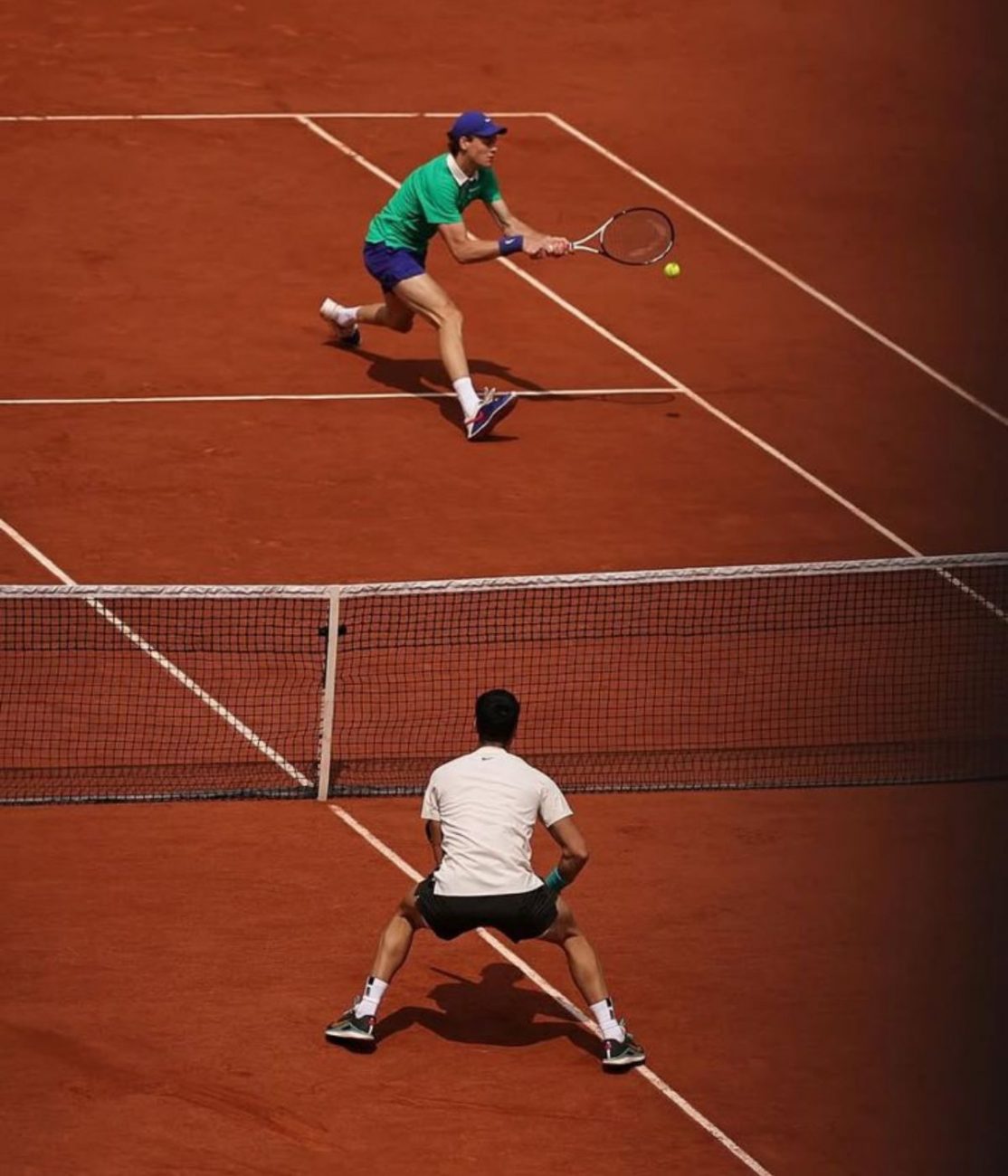 Após perder dois sets, o espanhol ganhou do italiano em uma virada surpreendente - @rolandgarros/Instagram/ND