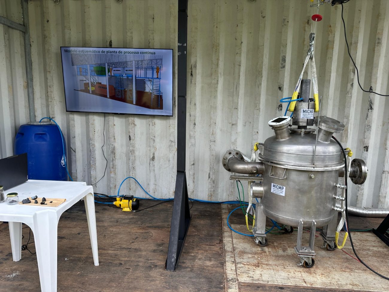 Imagem mostra sistema que será utilizado para transformar lodo de esgoto em pedra