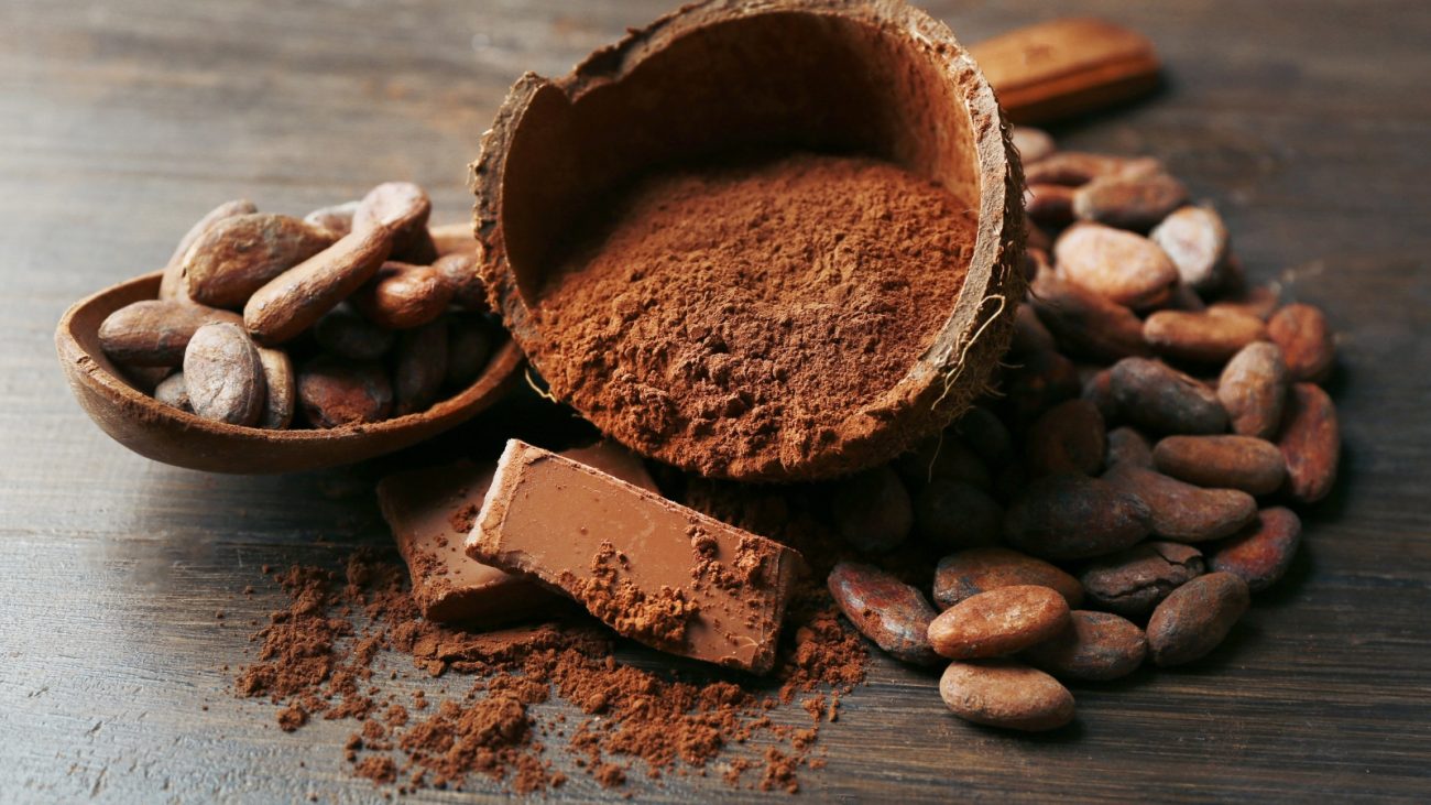 Rico em antioxidantes, magnésio e sem açúcar, o cacau ajuda na saúde do coração, melhora o humor e garante o sabor intenso do chocolate.

 - Canva/ND