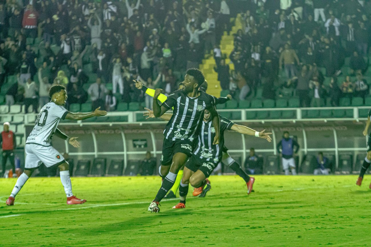 Figueirense venceu o Botafogo-PB pelo placar de 1 a 0 com gol de Ligger – Foto: Patrick Floriani/FFC