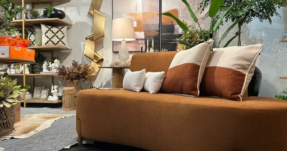 Imagem de um cenário do ambiente de uma casa, para fazer referência ao fato de que o evento terá cerca de 80 expositores de decoração, arquitetura e construção 