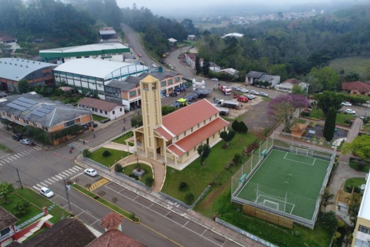 Cidade de SC é a segunda com mais evangélicos no Brasil; saiba qual