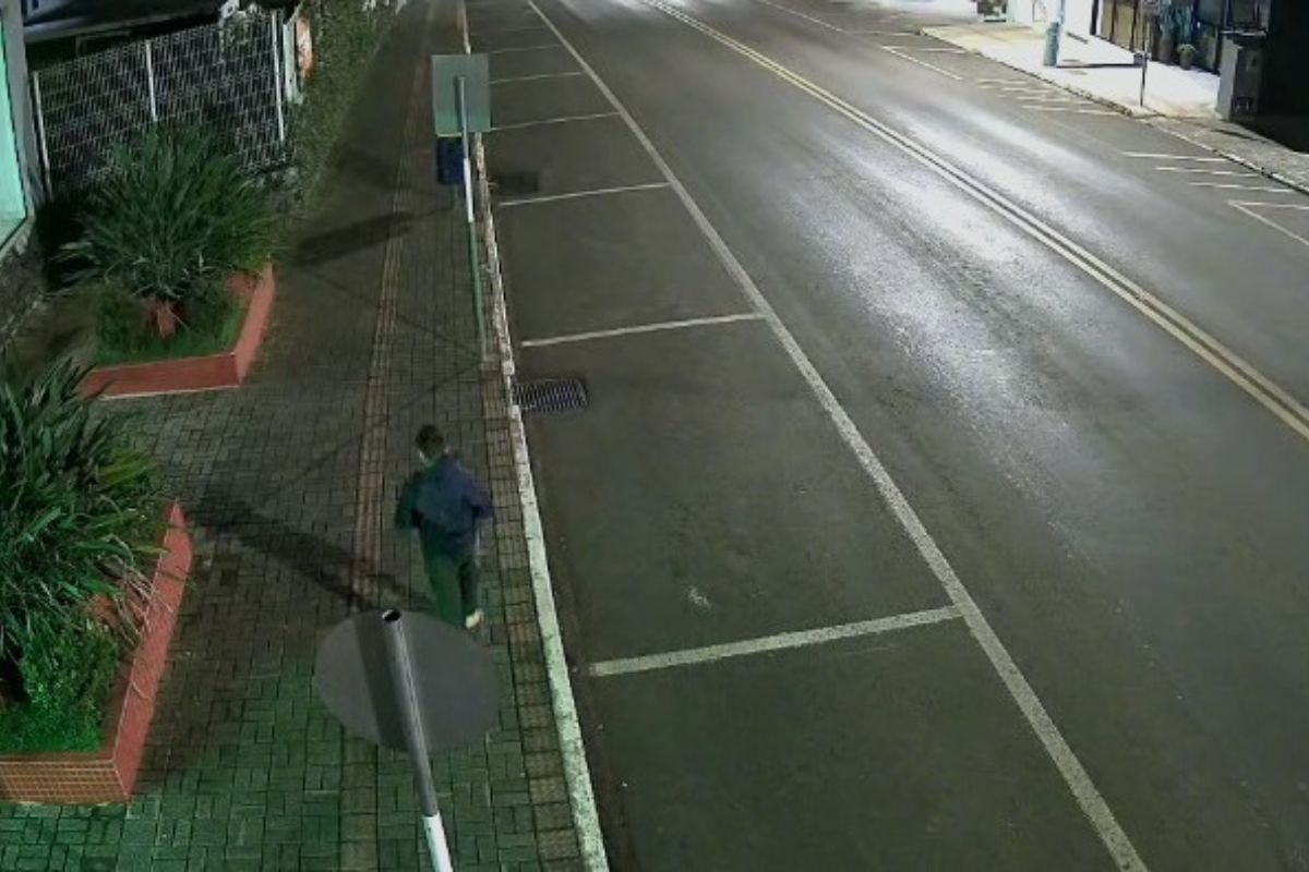Criança desaparecida é achada 6h depois a 40 km de casa sozinha em SC