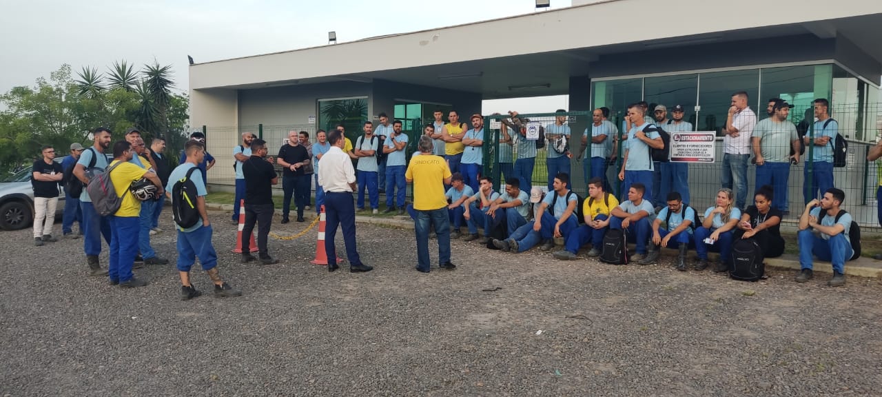 Cerca de 4 mil trabalhadores compõe o setor cerâmico na região de Criciúma