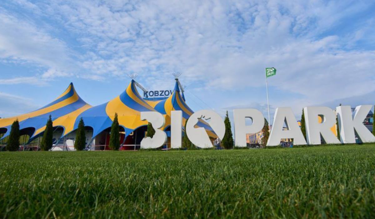 Família de acrobata ucraniana dirige o tradicional circo Kobzov