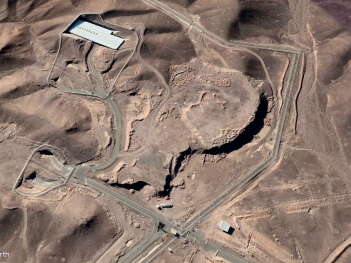 Fordow base nuclear atacada pelos EUA no Irã – Foto: Reprodução/Google Earth/ND