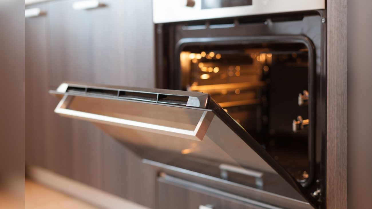 Forno prateado aberto