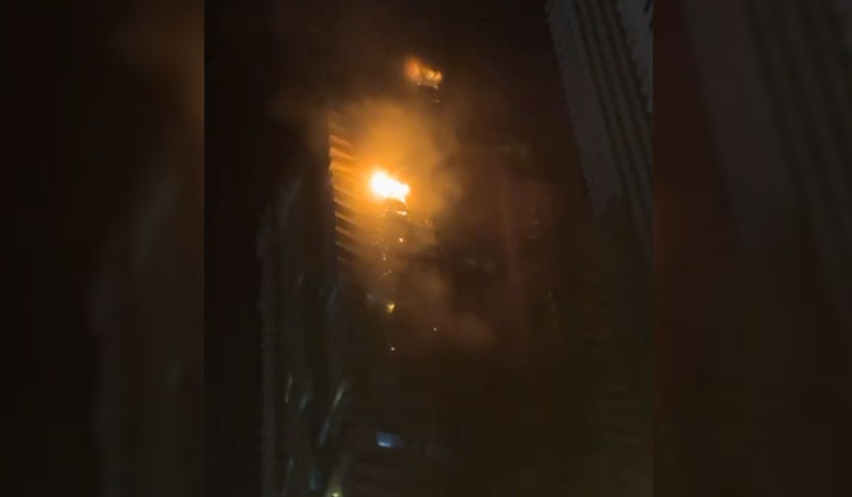 Novo incêndio atinge arranha-céu em Dubai na noite de sábado (14)