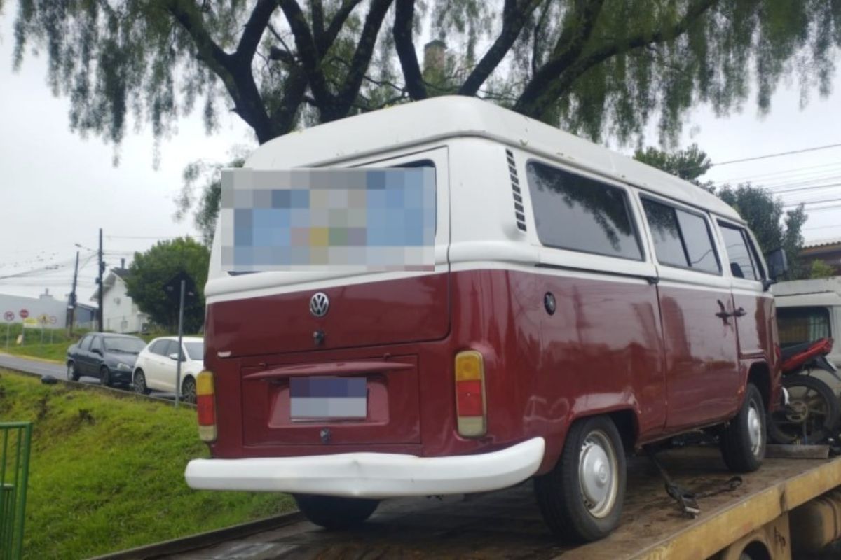 kombi transporte clandestino de 14 crianças
