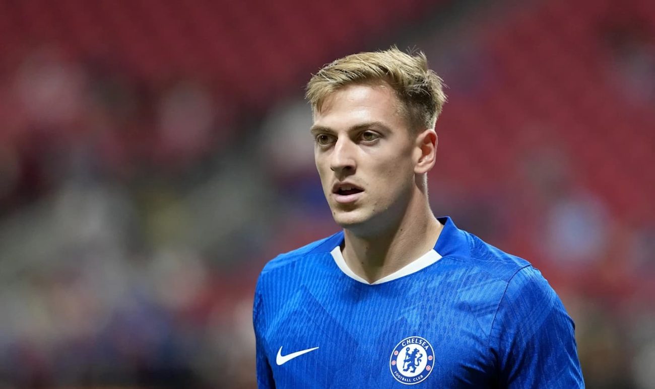 Liam Delap, que deve ganhar uma oportunidade entre os titulares do Chelsea