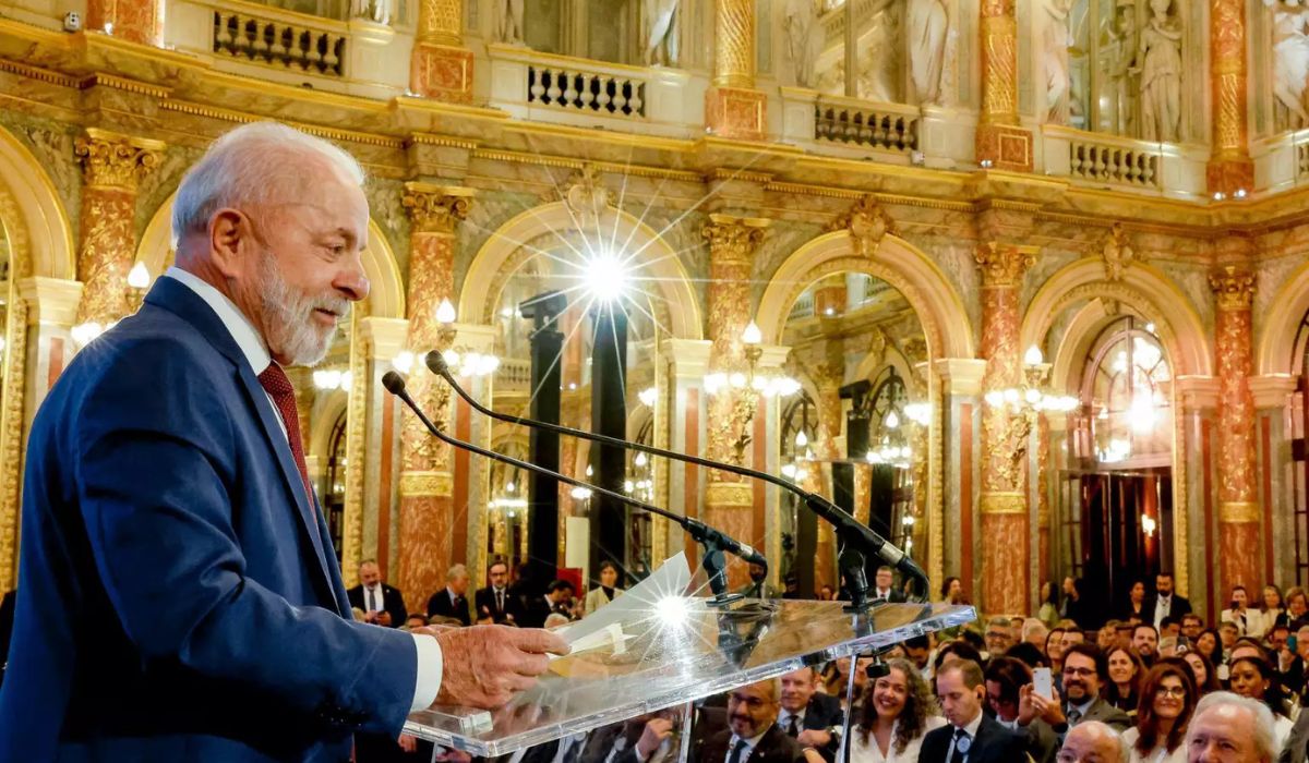 Lula alerta para influência da inteligência artificial nas eleições de 2026