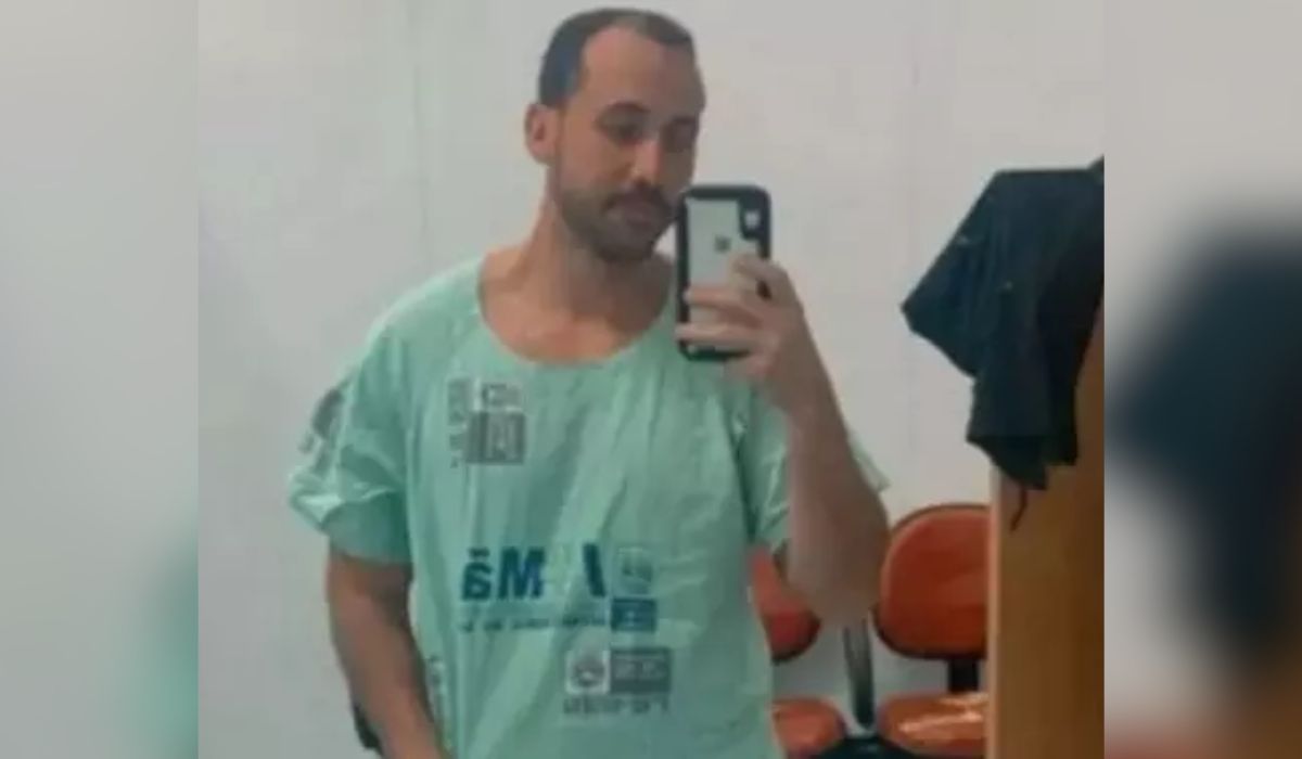 médico condenado em foto no espelho