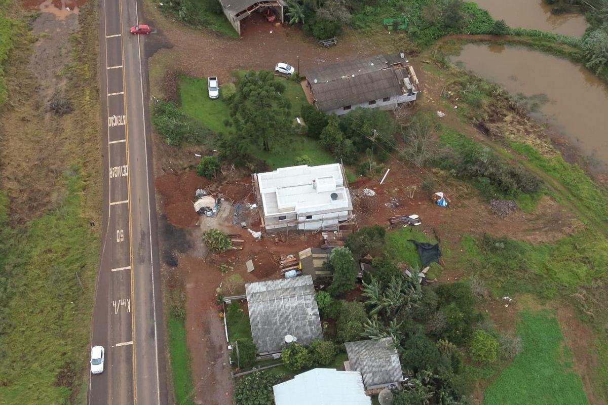 Fenômeno atingiu o município de Descanso, na noite do domingo (22). – Foto: Divulgação/SPDCSC/ND