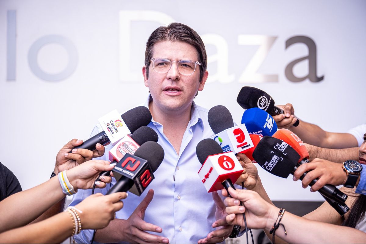 Miguel Uribe disputa a candidatura à presidência da Colômbia nas eleições de 2026