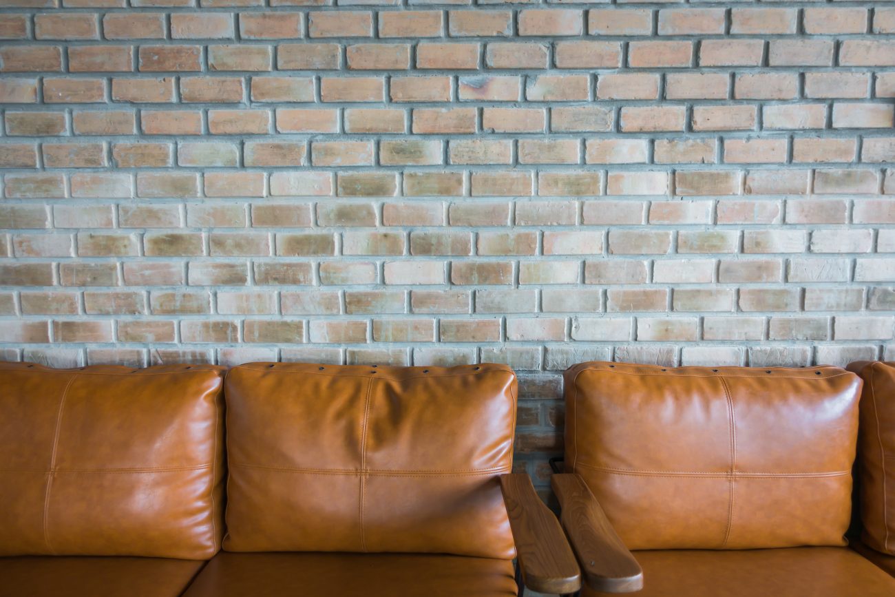 Muitos se surpreendem ao descobrir que a nova parede combina bem com diversos estilos de decora&ccedil;&atilde;o- Foto: Freepik/ND