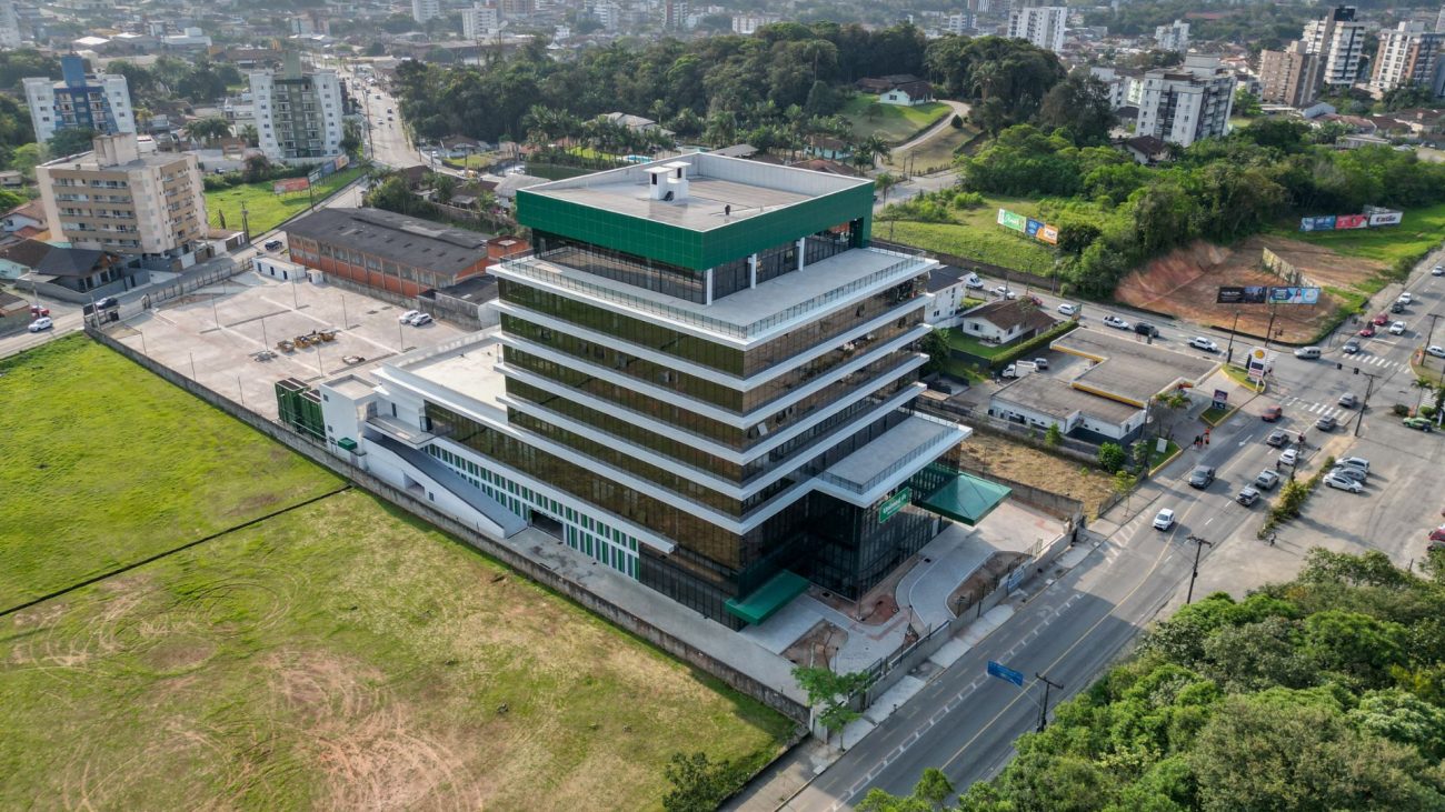 Imagem do prédio da nova sede da Unimed em Joinville